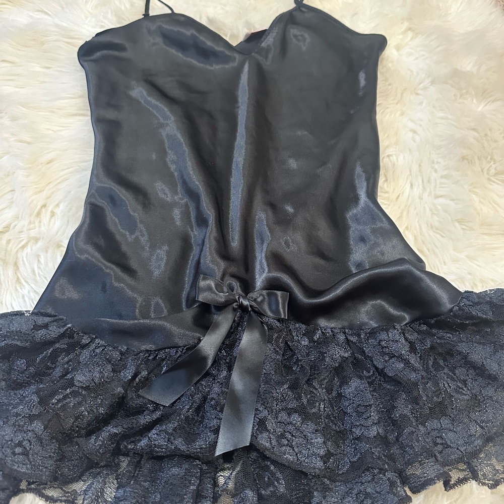 Vintage Feather Bed Intimate Elegant Black Lace Trim Satin Chemise - Picture 2 of 4